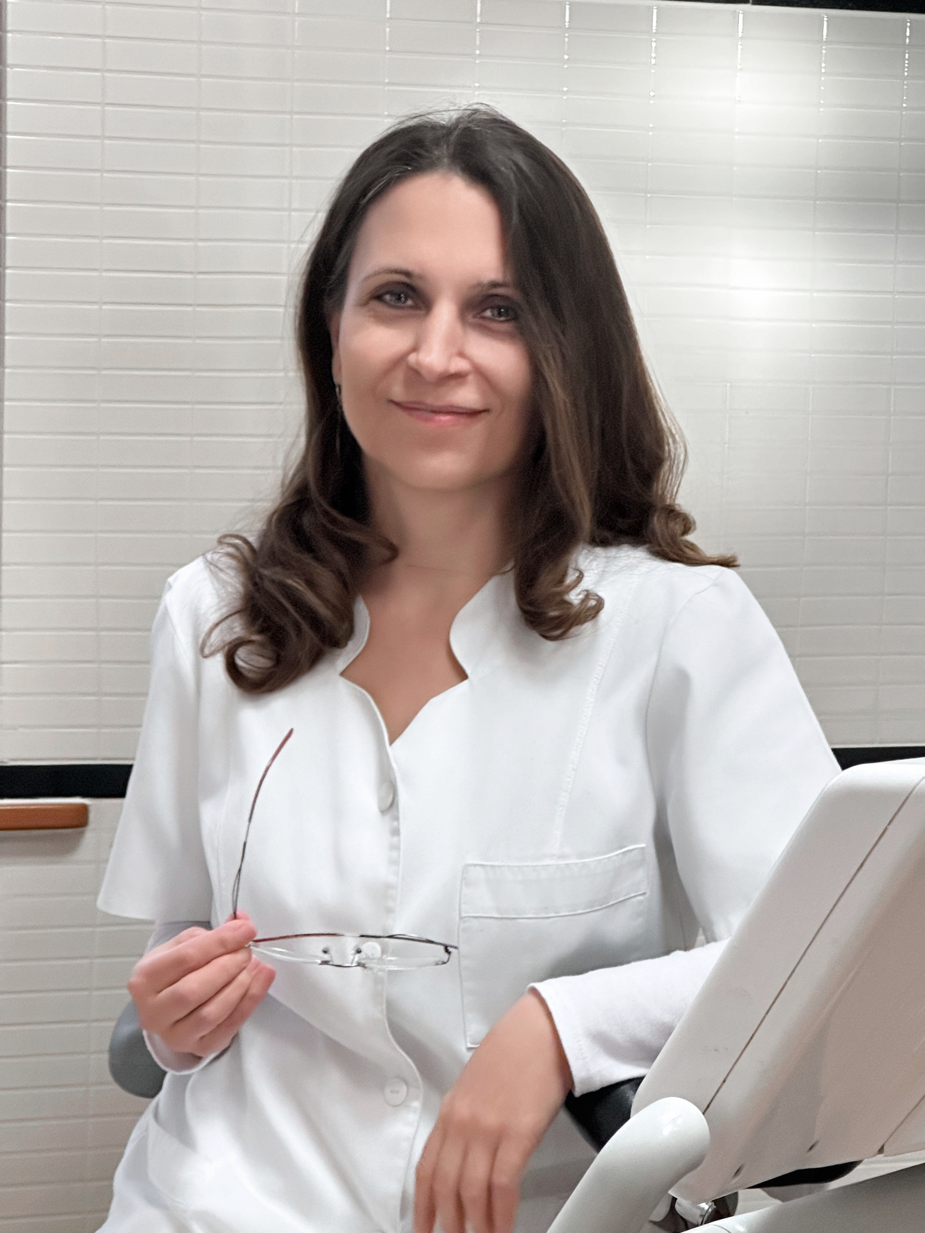 Dr. Elisabeth Szászik